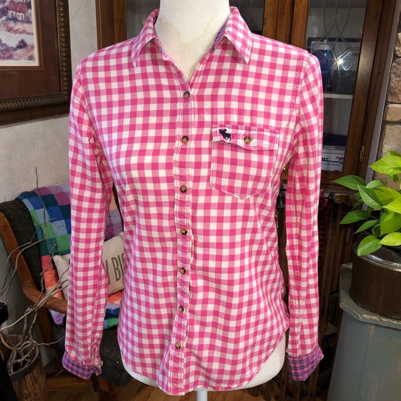 Tops - ABERCROMBIE & FITCH SIZE SMALL PINK AND WHITE CHECKERED LONG SLEEVE SHIRT